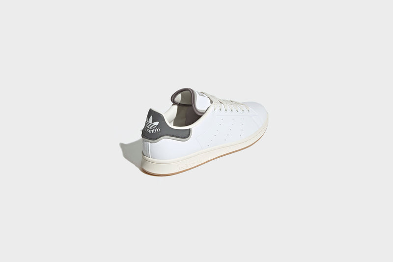 Adidas Stan Smith (Cloud White/Off White/Gum) - 8 Sneakers Adidas Stan Smith (Cloud White/Off White/Gum) - 8 -shooos shop