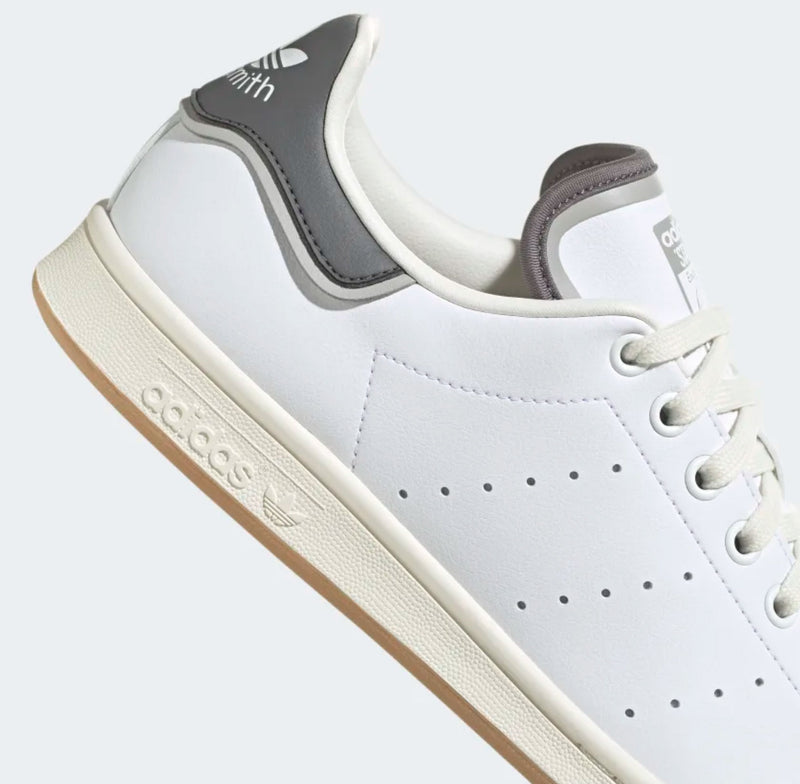 Adidas Stan Smith (Cloud White/Off White/Gum) - 8 Sneakers Adidas Stan Smith (Cloud White/Off White/Gum) - 8 -shooos shop