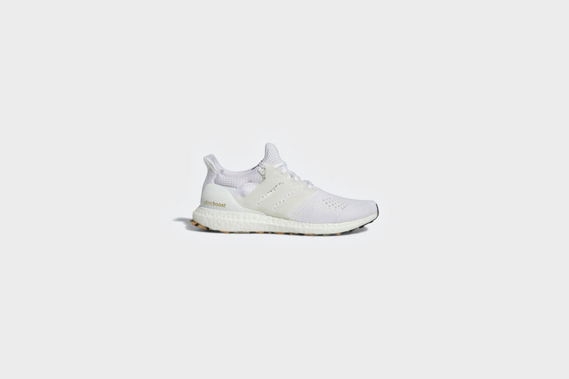 Sneakers Adidas UltraBoost 1.0 (Cloud White/Cloud White/Off White) - 7 1 Sneakers Adidas UltraBoost 1.0 (Cloud White/Cloud White/Off White) - 7