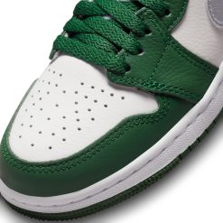 Sneakers Air Jordan 1 Retro High OG (GS) (Gorge Green/Metallic Silver) - 3.5Y 8 Sneakers Air Jordan 1 Retro High OG (GS) (Gorge Green/Metallic Silver) - 3.5Y -shooos shop AirJordan1RetroHighOG GS GorgeGreen MetallicSilver 575441 3039 800x
