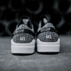Sneakers WMNS Asics Gel-Lyte Komachi (Black/White) - 10.5 WMNS 15 Sneakers WMNS Asics Gel-Lyte Komachi (Black/White) - 10.5 WMNS -shooos shop Asics GelLyteKomachi Wmns BlkWht 6 800x