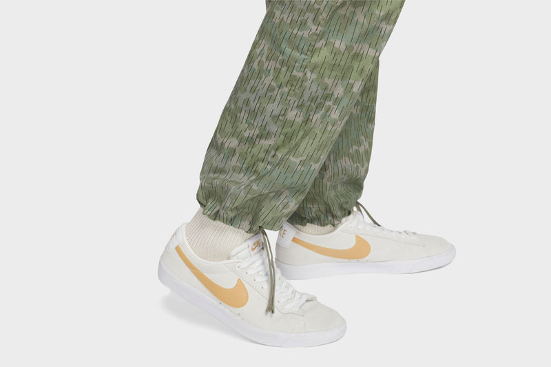 Nike SB Skate Cargo Pants (Green/Light Army) - 32 Apparel Nike SB Skate Cargo Pants (Green/Light Army) - 32 -shooos shop DN4989