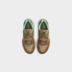 Sneakers Nike ACG Lowcate (Limestone/Green Glow) - 7 5 Sneakers Nike ACG Lowcate (Limestone/Green Glow) - 7 -shooos shop NikeACGLowcate Limestone GreenGlow DX2256 2006 800x