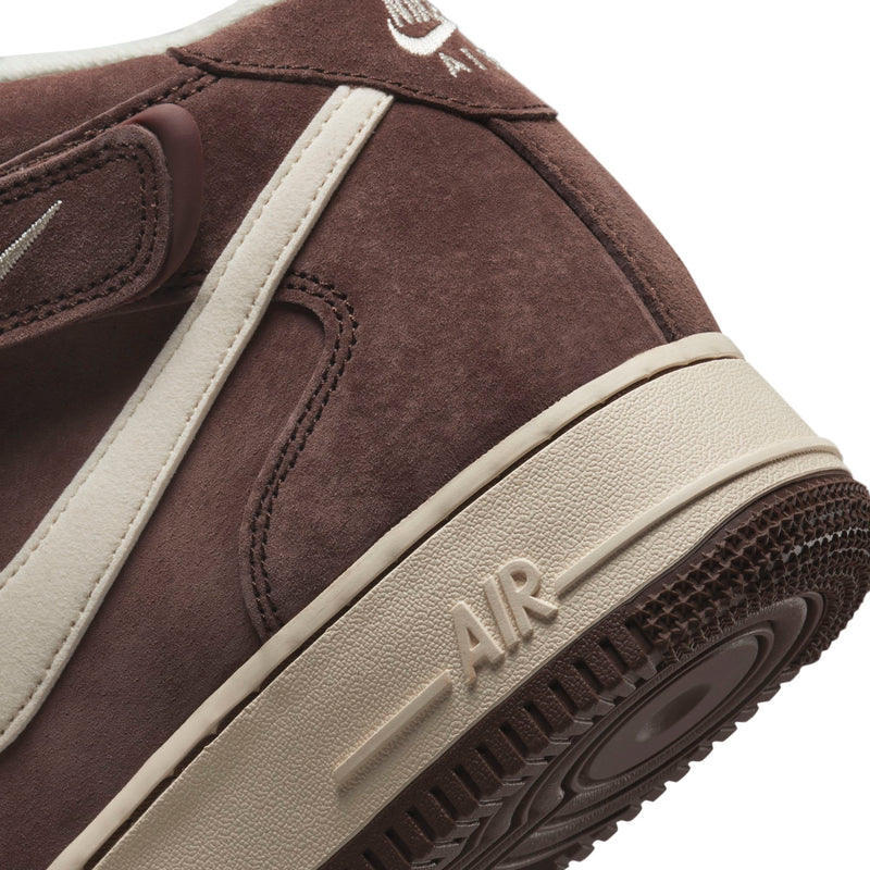 Nike Air Force 1 Mid ‘07 QS (Chocolate/Cream) - 3.5 Sneakers Nike Air Force 1 Mid ‘07 QS (Chocolate/Cream) - 3.5 -shooos shop NikeAirForce1Mid 07QS Chocolate Cream DM0107