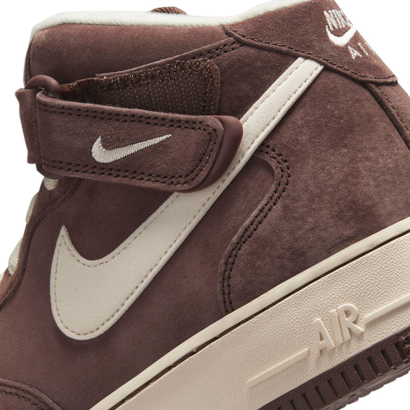 Nike Air Force 1 Mid ‘07 QS (Chocolate/Cream) - 3.5 Sneakers Nike Air Force 1 Mid ‘07 QS (Chocolate/Cream) - 3.5 -shooos shop NikeAirForce1Mid 07QS Chocolate Cream DM0107