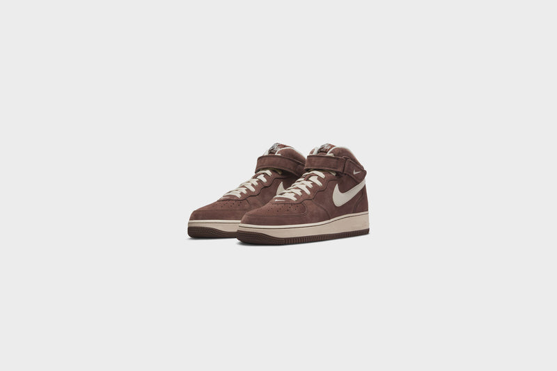 Nike Air Force 1 Mid ‘07 QS (Chocolate/Cream) - 3.5 Sneakers Nike Air Force 1 Mid ‘07 QS (Chocolate/Cream) - 3.5 -shooos shop NikeAirForce1Mid 07QS Chocolate Cream DM0107
