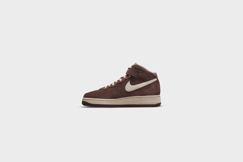 Nike Air Force 1 Mid ‘07 QS (Chocolate/Cream) - 3.5 Sneakers Nike Air Force 1 Mid ‘07 QS (Chocolate/Cream) - 3.5 -shooos shop NikeAirForce1Mid 07QS Chocolate Cream DM0107