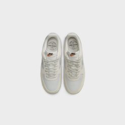 Sneakers Nike Air Force 1 ‘07 LV8 (Sail/Lt Smoke Grey-Photon Dust) - 7
