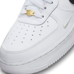 Sneakers Nike Air Force 1 '07 LV8 (White/Black-White) - 8 9 Sneakers Nike Air Force 1 '07 LV8 (White/Black-White) - 8 -shooos shop NikeAirForce1 07LV8 White Black White DQ7658 10010 800x