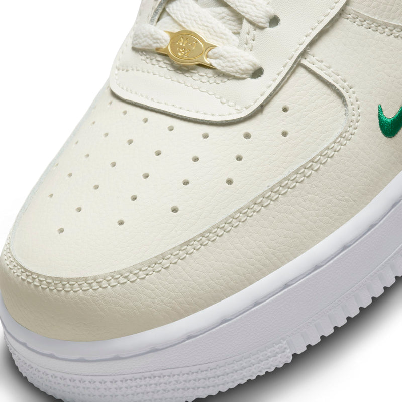 Nike Air Force 1 '07 LV8 (Sail/Malachite-White) - 7 Sneakers Nike Air Force 1 '07 LV8 (Sail/Malachite-White) - 7 -shooos shop NikeAirForce1 07LV8 White Black White DQ7658