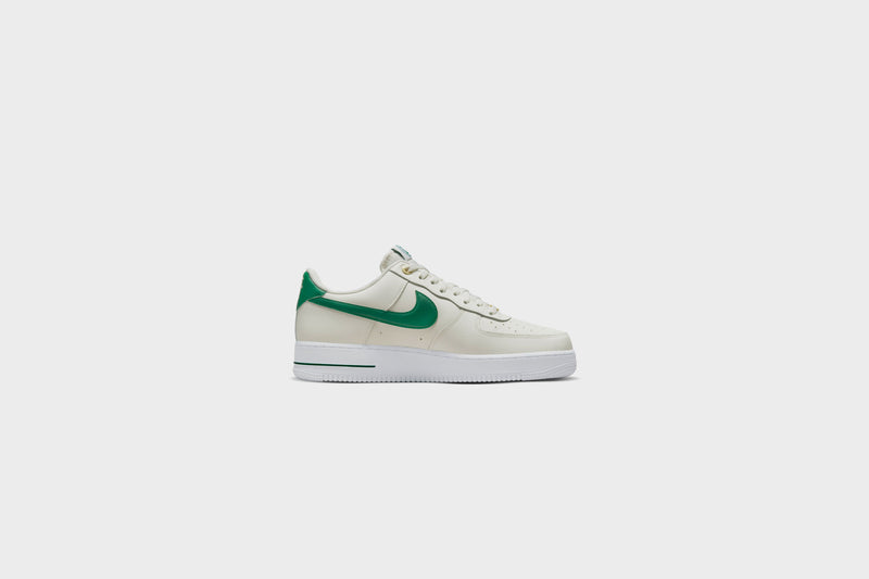Nike Air Force 1 '07 LV8 (Sail/Malachite-White) - 7 Sneakers Nike Air Force 1 '07 LV8 (Sail/Malachite-White) - 7 -shooos shop NikeAirForce1 07LV8 White Black White DQ7658