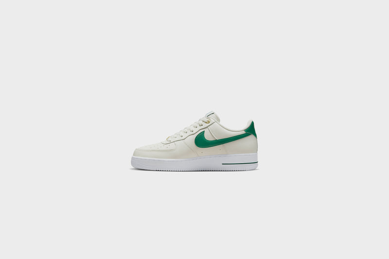 Nike Air Force 1 '07 LV8 (Sail/Malachite-White) - 7 Sneakers Nike Air Force 1 '07 LV8 (Sail/Malachite-White) - 7 -shooos shop NikeAirForce1 07LV8 White Black White DQ7658