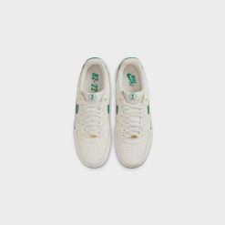 Sneakers Nike Air Force 1 '07 LV8 (Sail/Malachite-White) - 7 6 Sneakers Nike Air Force 1 '07 LV8 (Sail/Malachite-White) - 7 -shooos shop NikeAirForce1 07LV8 White Black White DQ7658 1017 800x