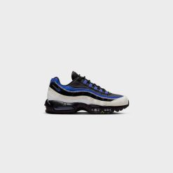 Sneakers Nike Air Max 95 SE (Black/White-Game Royal-Sail) - 8 3 Sneakers Nike Air Max 95 SE (Black/White-Game Royal-Sail) - 8 -shooos shop NikeAirMax95SE Black White GameRoyal Sail DQ0268 0014 800x