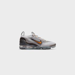Sneakers Nike Air VaporMax 2021 FK (White/Kumquat-Black-Anthracite) - 7 -shooos shop NikeAirVaporMax2021FK White Kumquat Black Anthracite DM0025 1013 800x