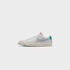 Sneakers Nike Blazer Low ‘77 VNTG (White/Grey Fog-Light Menta) - 7