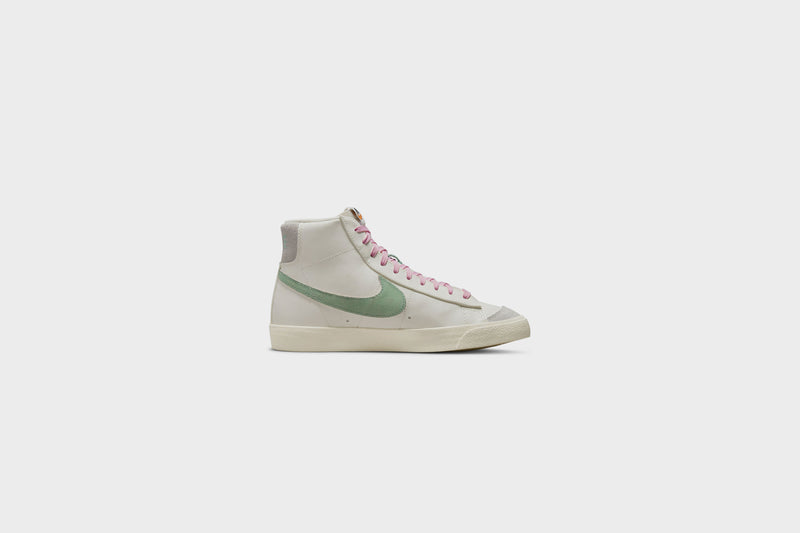 Nike Blazer Mid ‘77 PRM (Sail/Enamel Green-Coconut Milk) - 7 Sneakers Nike Blazer Mid ‘77 PRM (Sail/Enamel Green-Coconut Milk) - 7 -shooos shop NikeBlazerMid 77PRM Sail EnamelGreen CoconutMilk DO9787