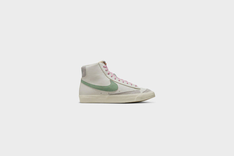 Nike Blazer Mid ‘77 PRM (Sail/Enamel Green-Coconut Milk) - 7 Sneakers Nike Blazer Mid ‘77 PRM (Sail/Enamel Green-Coconut Milk) - 7 -shooos shop NikeBlazerMid 77PRM Sail EnamelGreen CoconutMilk DO9787