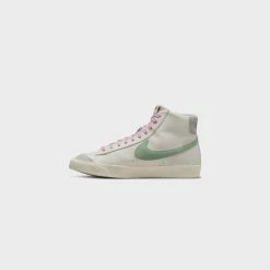 Sneakers Nike Blazer Mid ‘77 PRM (Sail/Enamel Green-Coconut Milk) - 7 -shooos shop NikeBlazerMid 77PRM Sail EnamelGreen CoconutMilk DO9787 1005 800x