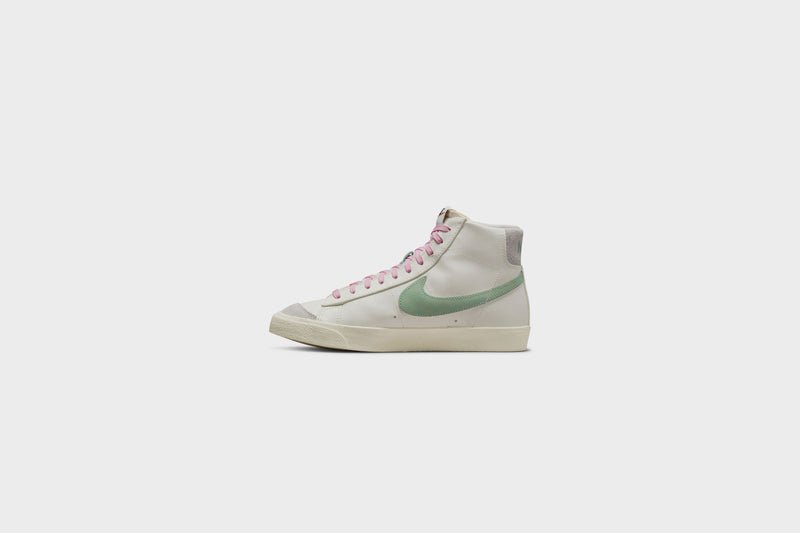 Nike Blazer Mid ‘77 PRM (Sail/Enamel Green-Coconut Milk) - 7 Sneakers Nike Blazer Mid ‘77 PRM (Sail/Enamel Green-Coconut Milk) - 7 -shooos shop NikeBlazerMid 77PRM Sail EnamelGreen CoconutMilk DO9787