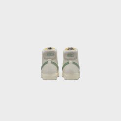 Sneakers Nike Blazer Mid ‘77 PRM (Sail/Enamel Green-Coconut Milk) - 7 5 Sneakers Nike Blazer Mid ‘77 PRM (Sail/Enamel Green-Coconut Milk) - 7 -shooos shop NikeBlazerMid 77PRM Sail EnamelGreen CoconutMilk DO9787 1006 800x