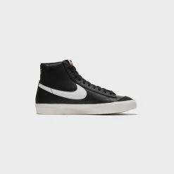 Sneakers Nike Blazer Mid ‘77 VNTG (Black/White-Sail) - 7 -shooos shop NikeBlazerMid 77VNTG Black White Sail BQ6806 0023 800x