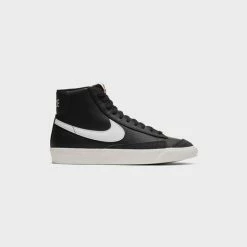 Sneakers Nike Blazer Mid ‘77 VNTG (Black/White-Sail) - 7 -shooos shop NikeBlazerMid 77VNTG Black White Sail BQ6806 0024 800x