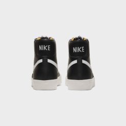 Sneakers Nike Blazer Mid ‘77 VNTG (Black/White-Sail) - 7 15 Sneakers Nike Blazer Mid ‘77 VNTG (Black/White-Sail) - 7 -shooos shop NikeBlazerMid 77VNTG Black White Sail BQ6806 0026 800x