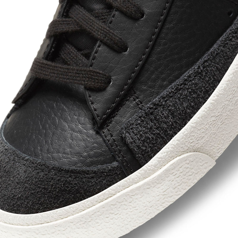 Sneakers Nike Blazer Mid ‘77 VNTG (Black/White-Sail) - 7 9 Sneakers Nike Blazer Mid ‘77 VNTG (Black/White-Sail) - 7 - Image 9