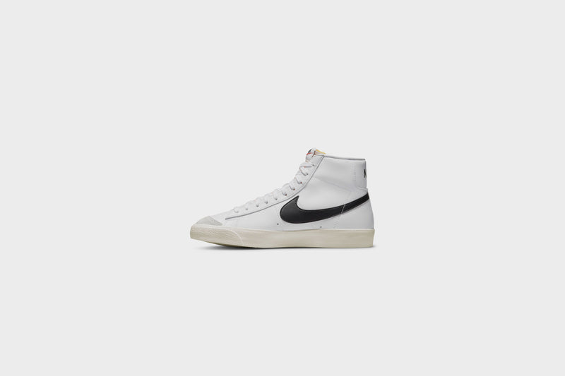 Nike Blazer Mid ‘77 VNTG (White/Chlorophyll-Black-Sail) - 7 Sneakers Nike Blazer Mid ‘77 VNTG (White/Chlorophyll-Black-Sail) - 7 -shooos shop NikeBlazerMid 77VNTG White Chlorophyll Black Sail BQ6806