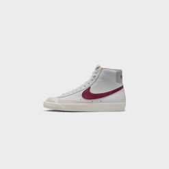 Sneakers Nike Blazer Mid ‘77 VNTG (White/Dark Beetroot-Grey Fog) - 7