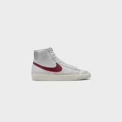 Sneakers Nike Blazer Mid ‘77 VNTG (White/Dark Beetroot-Grey Fog) - 7 -shooos shop NikeBlazerMid 77VNTG White DarkBeetroot GreyFog BQ6806 1204 800x