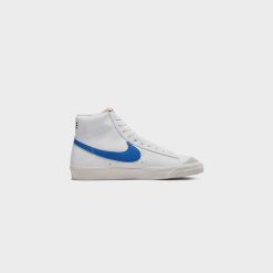 Sneakers Nike Blazer Mid ‘77 VNTG (White/Habanero Red-Medium Blue) - 7 11 Sneakers Nike Blazer Mid ‘77 VNTG (White/Habanero Red-Medium Blue) - 7 -shooos shop NikeBlazerMid 77VNTG White HabaneroRed MediumBlue BQ6806 1173 800x