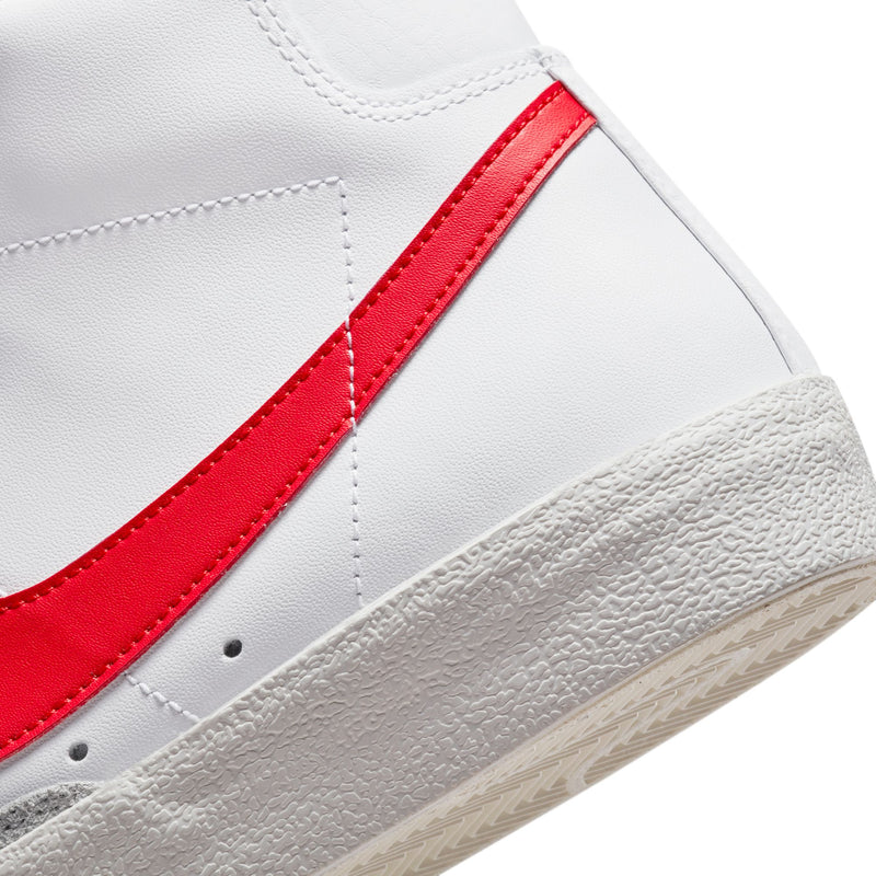 Sneakers Nike Blazer Mid ‘77 VNTG (White/Habanero Red-Medium Blue) - 7 9 Sneakers Nike Blazer Mid ‘77 VNTG (White/Habanero Red-Medium Blue) - 7 - Image 9
