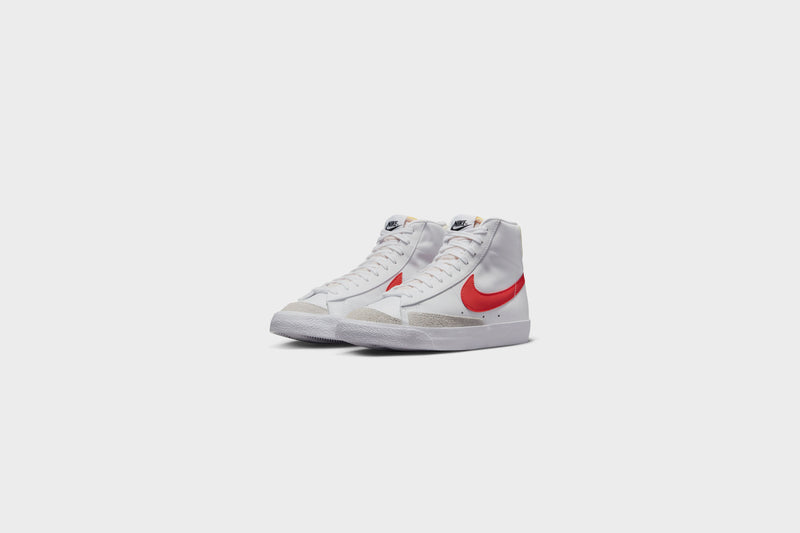 Sneakers Nike Blazer Mid ‘77 VNTG (White/Picante Red-Coconut Milk) - 7 2 Sneakers Nike Blazer Mid ‘77 VNTG (White/Picante Red-Coconut Milk) - 7 - Image 2