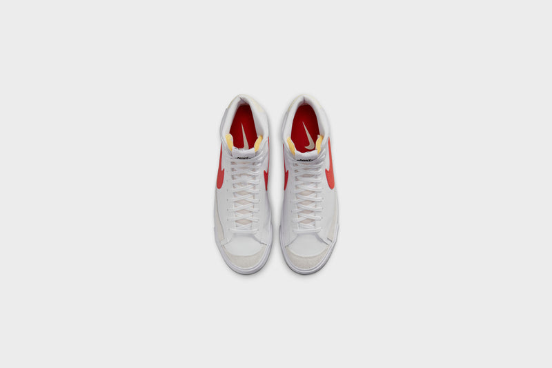 Sneakers Nike Blazer Mid ‘77 VNTG (White/Picante Red-Coconut Milk) - 7 7 Sneakers Nike Blazer Mid ‘77 VNTG (White/Picante Red-Coconut Milk) - 7 - Image 7