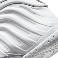 Sneakers Nike Little Posite One GS (Photon Dust/Metallic Silver) - 3.5 6 Sneakers Nike Little Posite One GS (Photon Dust/Metallic Silver) - 3.5 -shooos shop NikeLittlePositeOneGS PhotonDustMetallicSilver DJ4024 001 2 800x