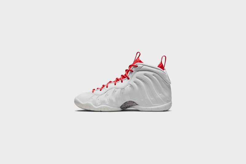 Nike Little Posite One GS (Photon Dust/Metallic Silver) - 3.5 Sneakers Nike Little Posite One GS (Photon Dust/Metallic Silver) - 3.5 -shooos shop NikeLittlePositeOneGS PhotonDustMetallicSilver DJ4024