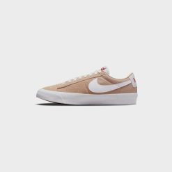 Sneakers Nike SB Zoom Blazer Low Pro GT (Bio Beige/White-Gym Red-White) - 4.5 4 Sneakers Nike SB Zoom Blazer Low Pro GT (Bio Beige/White-Gym Red-White) - 4.5 -shooos shop NikeSBZoomBlazerLowProGT BioBeige White GymRed White DC7695 2005 800x