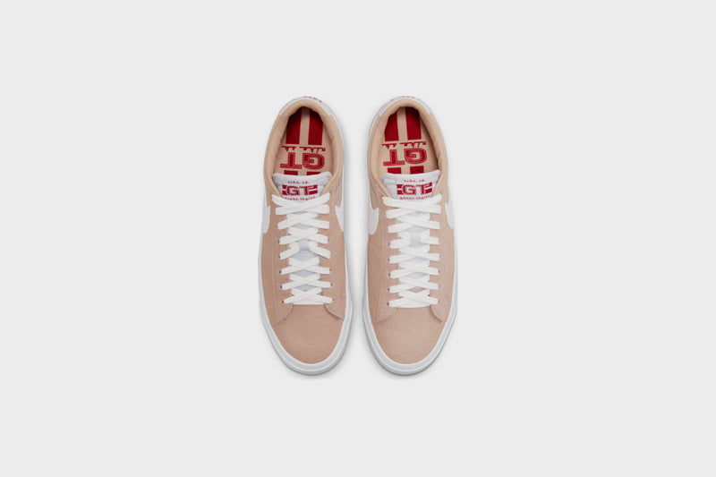 Nike SB Zoom Blazer Low Pro GT (Bio Beige/White-Gym Red-White) - 4.5 Sneakers Nike SB Zoom Blazer Low Pro GT (Bio Beige/White-Gym Red-White) - 4.5 -shooos shop NikeSBZoomBlazerLowProGT BioBeige White GymRed White DC7695