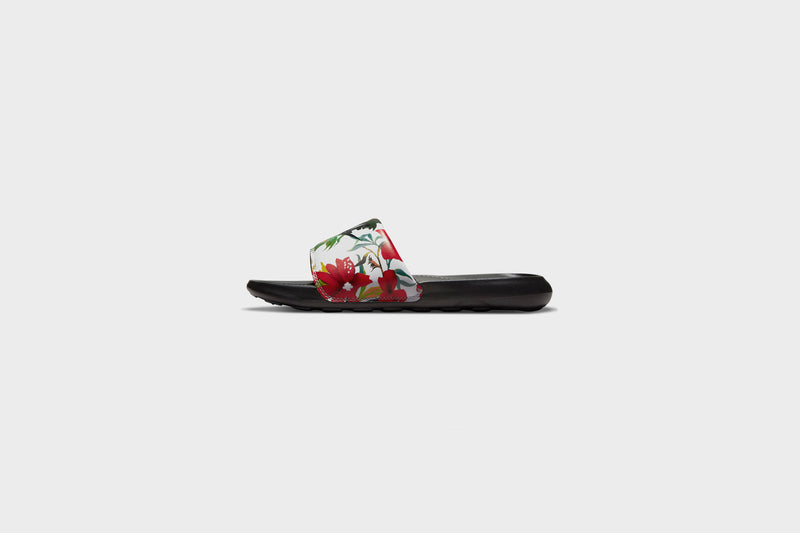 WMNS Nike Victori One Slide Print (White/Black-Siren Red) - 5 WMNS Sneakers WMNS Nike Victori One Slide Print (White/Black-Siren Red) - 5 WMNS -shooos shop NikeWVictoriOne White SirenRed AtomicGreen Black CN9676