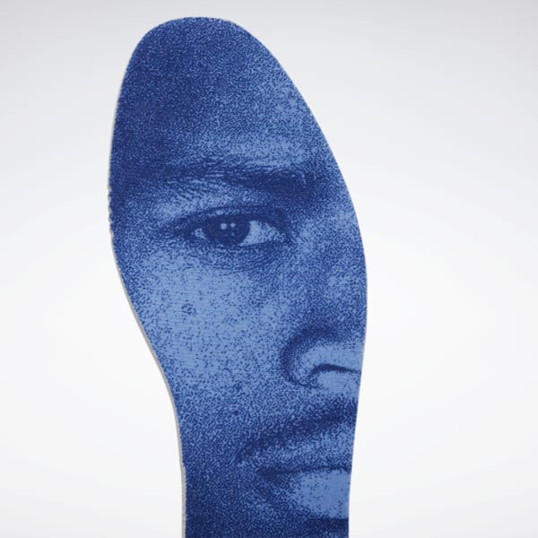 Reebok Question Mid (White/Classic Cobalt/Clear) - 4 Sneakers Reebok Question Mid (White/Classic Cobalt/Clear) - 4 -shooos shop