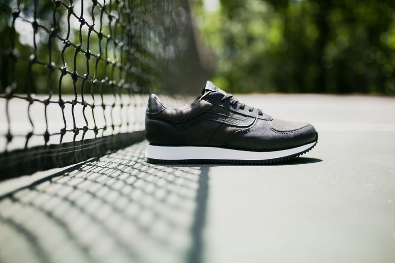 Vans Suiting Runner (Black/White) - 8 Sneakers Vans Suiting Runner (Black/White) - 8 -shooos shop