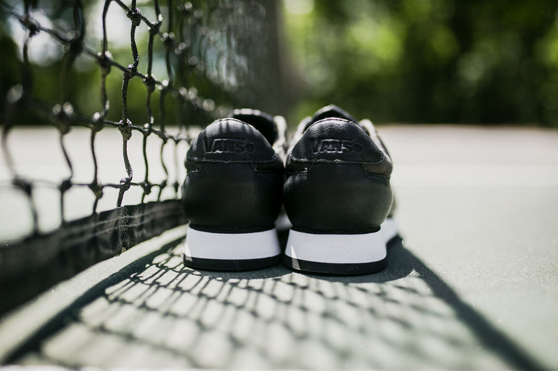 Vans Suiting Runner (Black/White) - 8 Sneakers Vans Suiting Runner (Black/White) - 8 -shooos shop