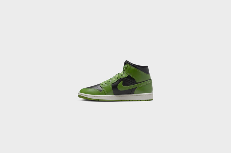 WMNS Air Jordan 1 Mid (Black/Altitude Green-Sail) - 5W Sneakers WMNS Air Jordan 1 Mid (Black/Altitude Green-Sail) - 5W -shooos shop WMNSAirJordan1Mid Black AltitudeGreen Sail BQ6472