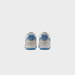 Sneakers WMNS Nike AF1 LXX (Summit White/University Blue) - 5W -shooos shop WMNSNikeAF1LXX SummitWhite UniversityBlue DX1193 1006 800x