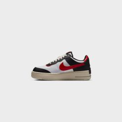 Sneakers WMNS Nike AF1 Shadow (Summit White/University Red) - 5W -shooos shop WMNSNikeAF1Shadow SummitWhite UniversityRed DR7883 1025 800x
