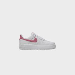 Sneakers WMNS Nike Air Force 1 '07 ESS TRND (White/Desert Berry) - 5w 2 Sneakers WMNS Nike Air Force 1 '07 ESS TRND (White/Desert Berry) - 5w -shooos shop WMNSNikeAirForce1 07ESSTRND White DesertBerry DQ7569 1013 800x