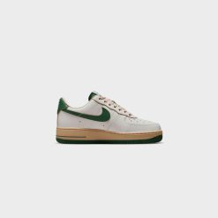 Sneakers WMNS Nike Air Force 1 ‘07 LV8 (Sail/Gorge Green-Sesame) - 5W -shooos shop WMNSNikeAirForce1 07LV8 Sail GorgeGreen Sesame DZ4764 1333 800x
