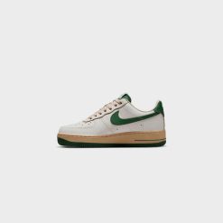 Sneakers WMNS Nike Air Force 1 ‘07 LV8 (Sail/Gorge Green-Sesame) - 5W -shooos shop WMNSNikeAirForce1 07LV8 Sail GorgeGreen Sesame DZ4764 1335 800x